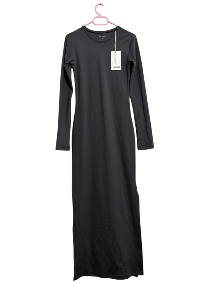 Sheismono soft touch yırtmaç detaylı uzun kollu füme elbise - Görsel 2