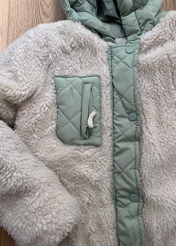 Kapüşonlu Beyaz Kürklü Kız Mont - Görsel 4