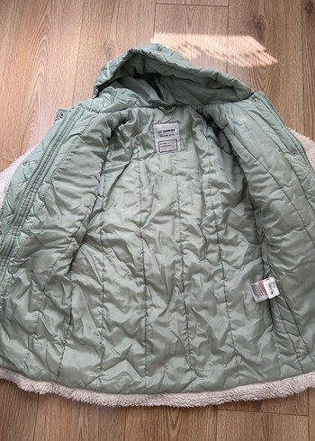 Kapüşonlu Beyaz Kürklü Kız Mont - Görsel 6