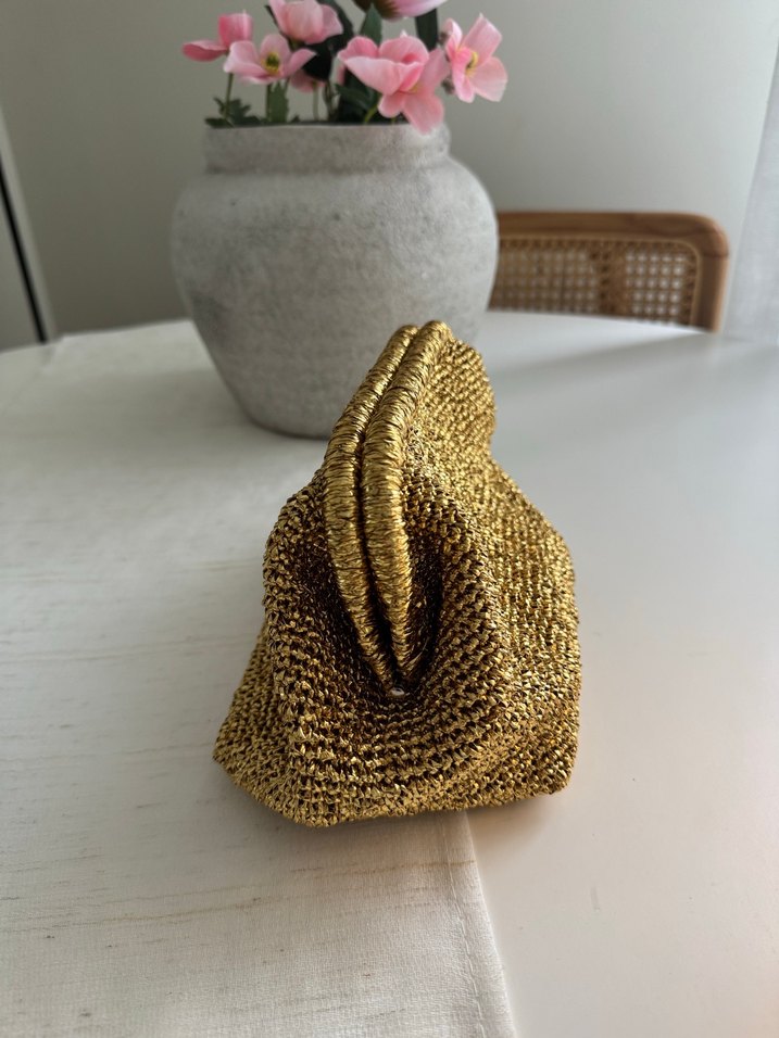 Altın Rengi Örgü Kadın Portföy Çanta - Görsel 2