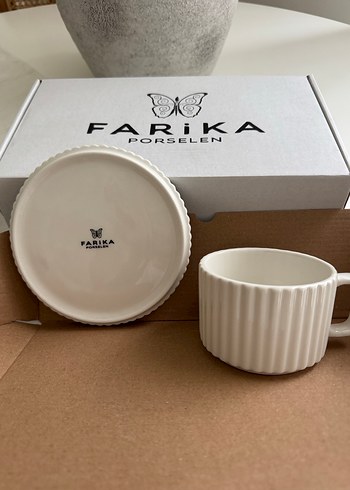 Beyaz Kabartmalı Seramik Fincan Seti - Görsel 2