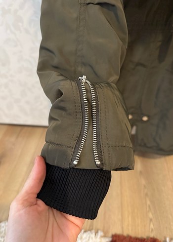 Kadın Bej Kamuflaj Desenli Kürklü Kışlık Mont - Görsel 9