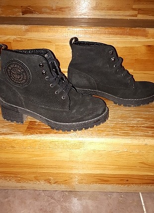 dockers siyah bağcıklı bot 