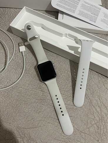 Apple Watch Apple Watch Series 3 (42 mm) Beyaz renk