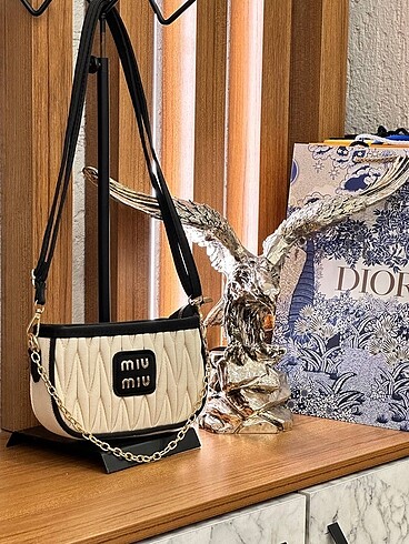 Beden Miu Miu
