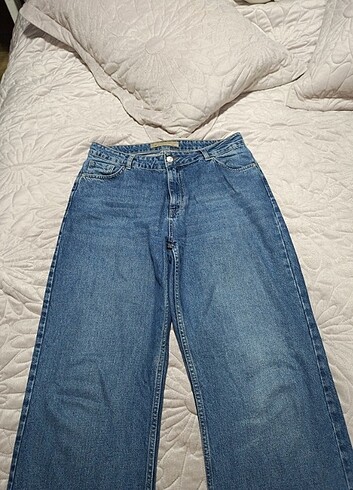 42 Beden mavi Renk Mon jean 40-42