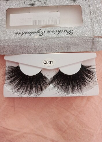 Sıfır abartılı takma kirpik - Görsel 2
