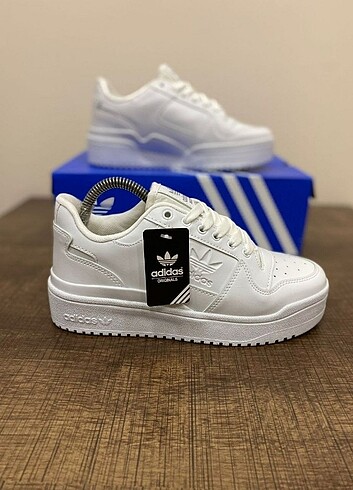 Beyaz Adidas Spor 