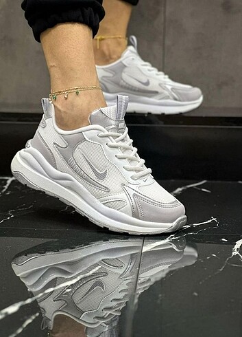 Nike Spor Ayakkabı 