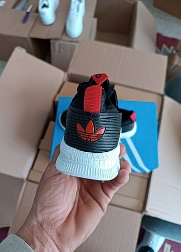 34 Beden Adidas Çocuk Sneaker 