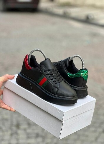 Gucci Siyah Spor Ayakkabı 