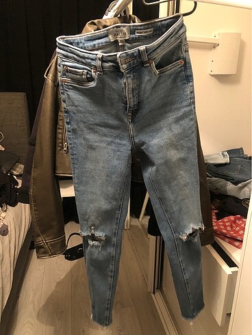 Yırtık jean