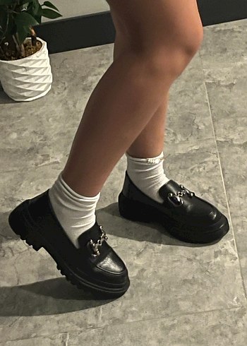 Siyah Tokalı Kalın Topuklu Kadın Loafer