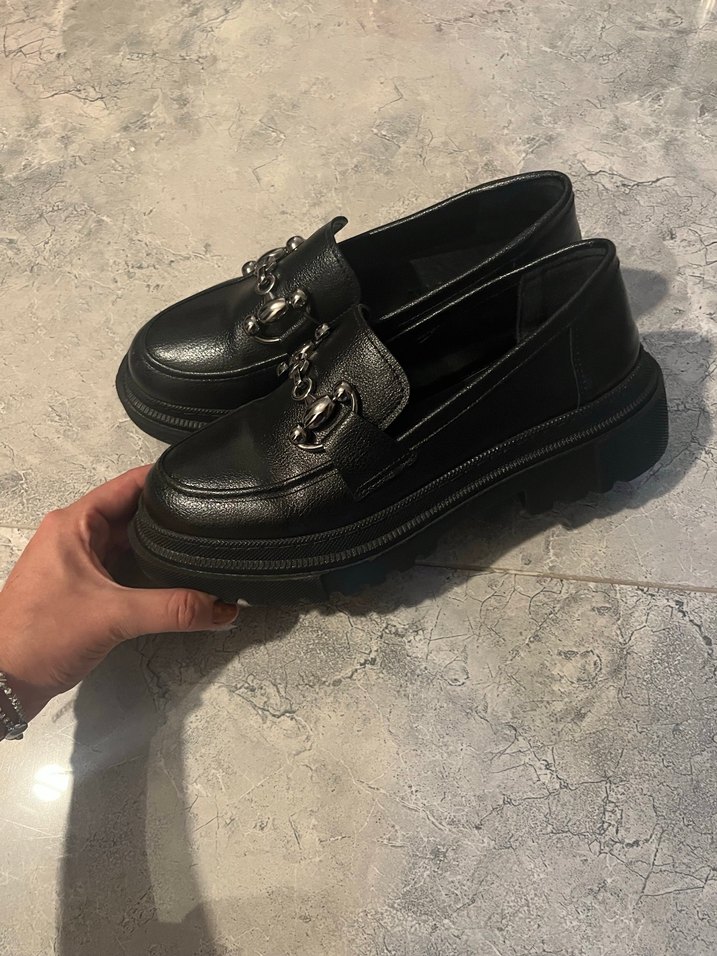 Siyah Tokalı Kalın Topuklu Kadın Loafer - Görsel 5