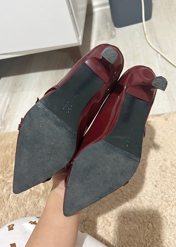 Bordo Rugan Kemer Detaylı Stiletto - Görsel 3