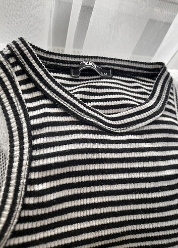 Halter yaka crop