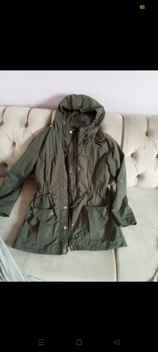 Düğmeli, Kapüşonlu Rahat Kesim Kadın Mont - Görsel 2