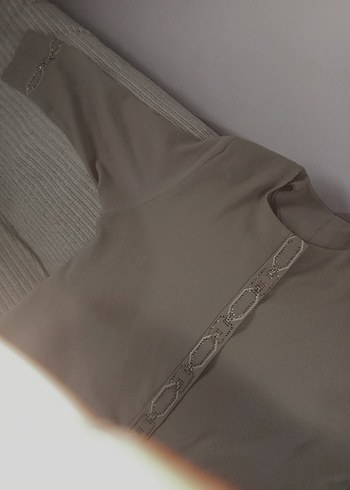 Zincir Detaylı Bej ferace - Görsel 9