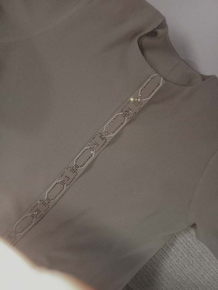 Zincir Detaylı Bej ferace - Görsel 4