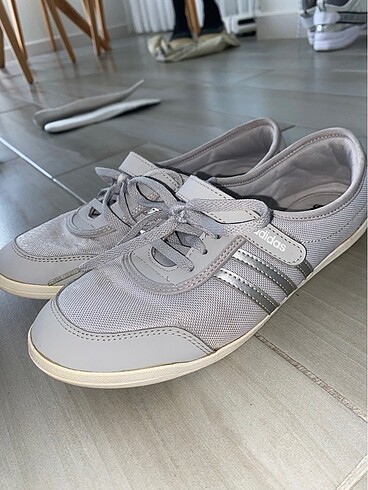 38,5 Beden Adidas spor ayakkabı