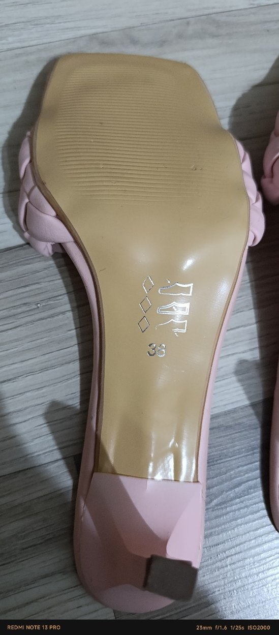 Topuklu Terlik - Görsel 4