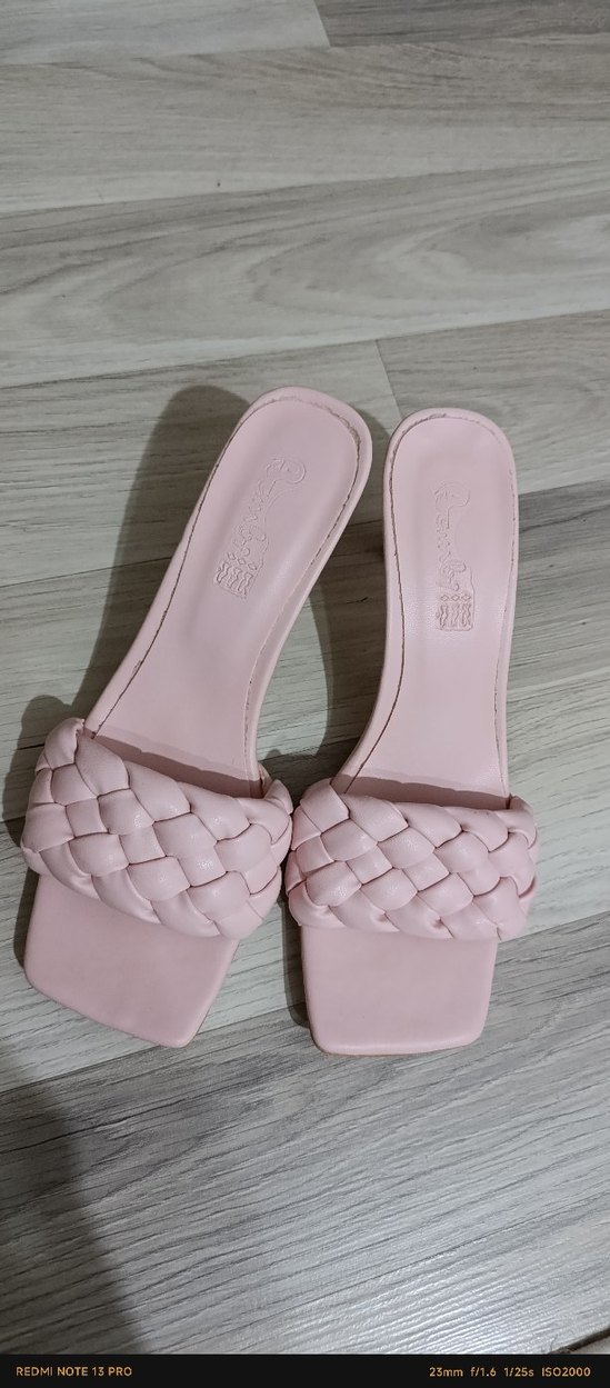 Topuklu Terlik - Görsel 2