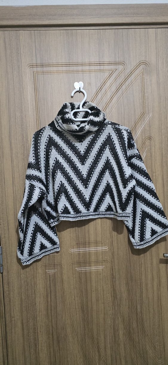 Siyah Beyaz Zebra Desenli Balıkçı Yaka Kazak - Görsel 2