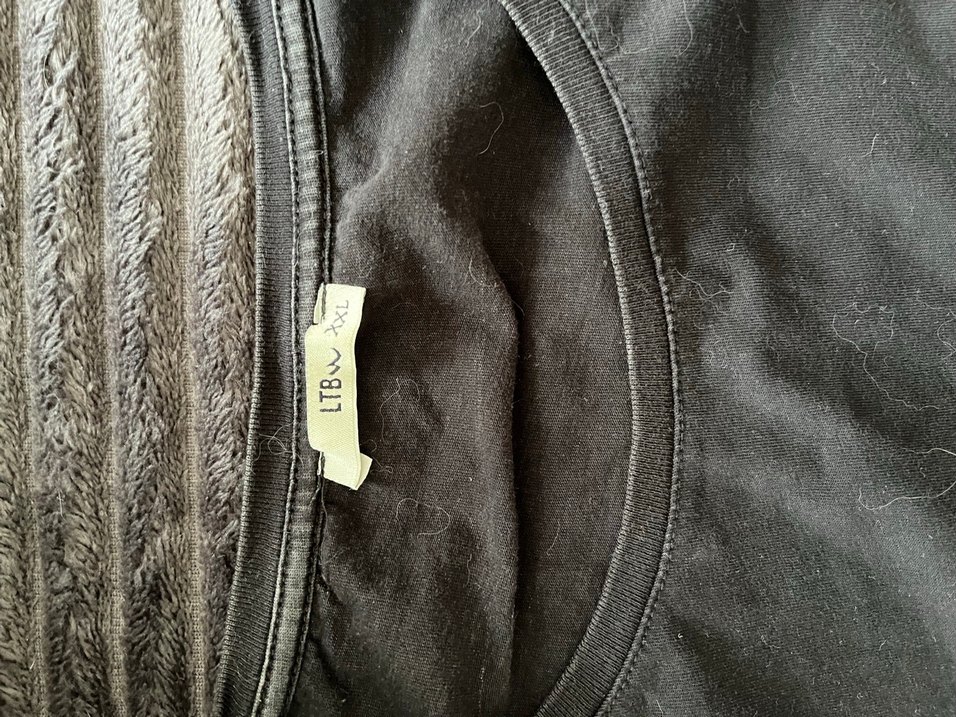 Siyah Kısa Kollu Tişört - Görsel 2