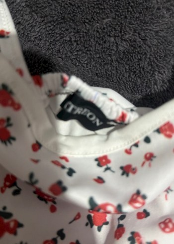 V Yaka Çiçek Desenli Drapeli Mini Elbise - Görsel 4