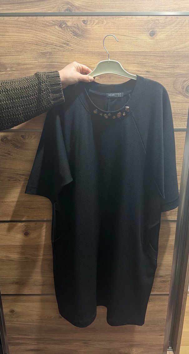 Zincir Detaylı Siyah Midi Tunik - Görsel 3