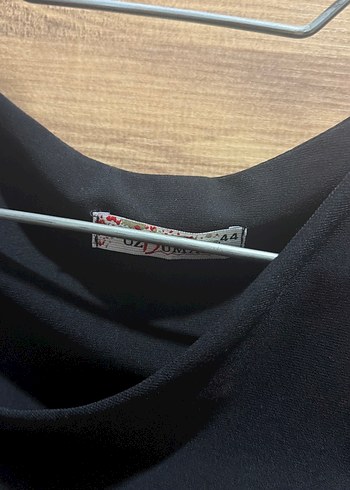 Kısa Kollu Siyah Pilili Midi Abiye Elbise - Görsel 5