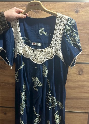 Nakışlı Dantel Detaylı Lacivert Uzun Elbise - Görsel 3