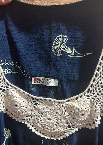 Nakışlı Dantel Detaylı Lacivert Uzun Elbise - Görsel 4