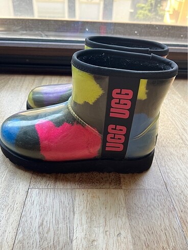 Ugg Ugg çocuk bot