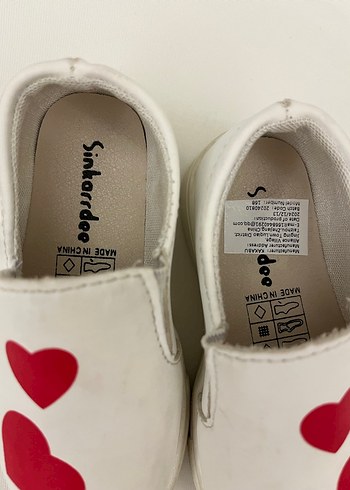 Kız Çocuk Beyaz Kalp Desenli Slip-On Spor Ayakkabı - Görsel 3