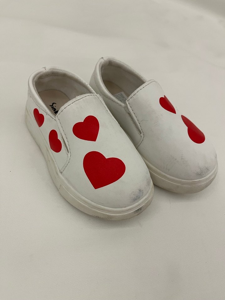 Kız Çocuk Beyaz Kalp Desenli Slip-On Spor Ayakkabı - Görsel 2