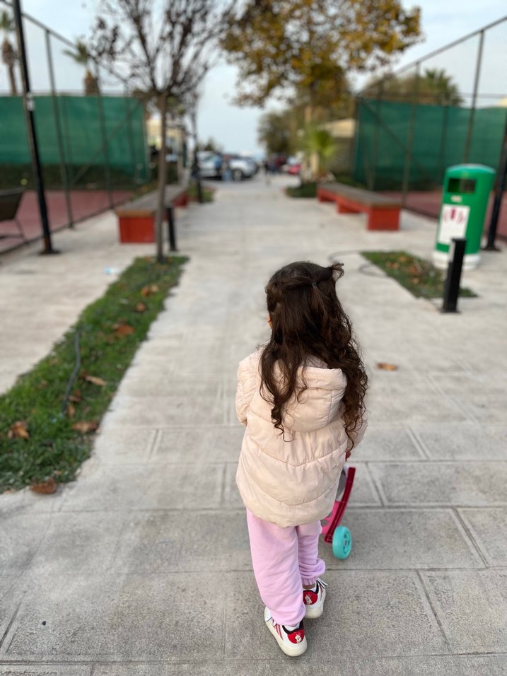 Kapüşonlu Bebek Kız Şişme Mont - Görsel 3