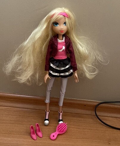 Regal Academy-Rose