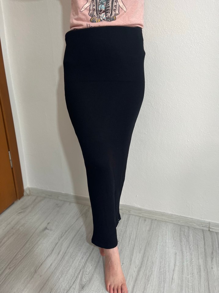 Siyah Uzun Dar Kesim Etek - Görsel 3