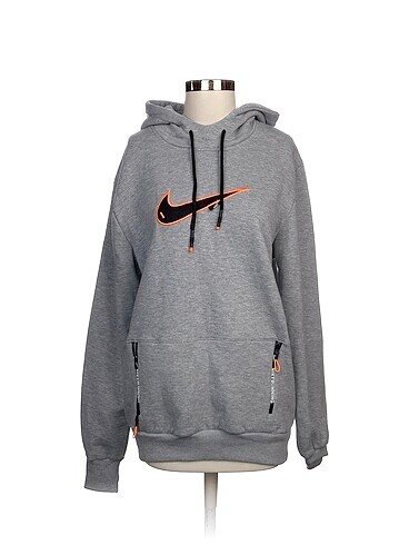 Nike Sweatshirt %70 İndirimli.