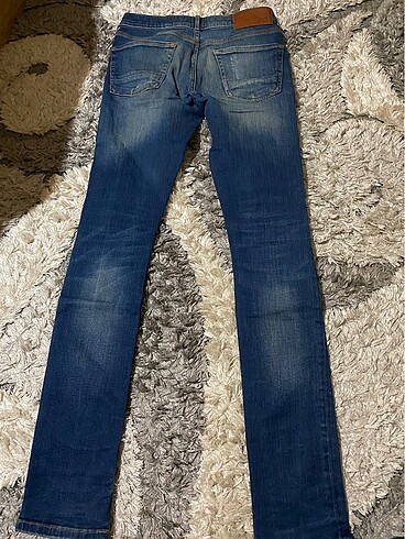 River Island Dar kesim jeans