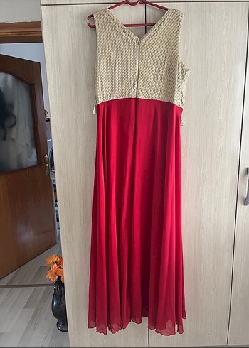 Kırmızı İşlemeli Boncuk Detaylı Uzun Abiye Elbise - Görsel 2