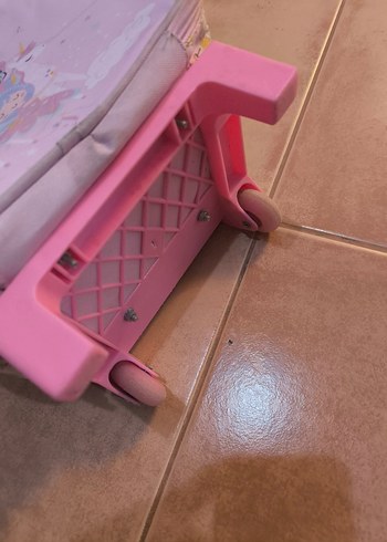 Unicorn Desenli Pembe Çekçekli Okul Çantası - Görsel 4