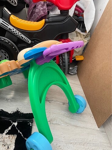 Fisher Price FISHER PRICE EĞİTİCİ KÖPEKÇİK YÜRÜTEÇ(TÜRKÇE)