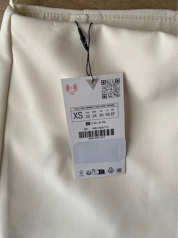 xs Beden beyaz Renk Etiketli Zara Şort Etek