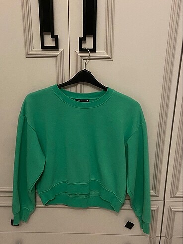 Zara sweat