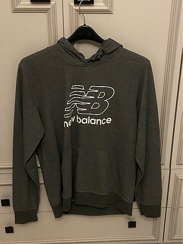 NEW BALANCE SWEAT