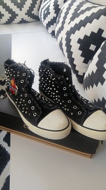 Convers