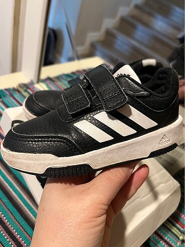 24 Beden siyah Renk Adidas bebek ayakkabısı