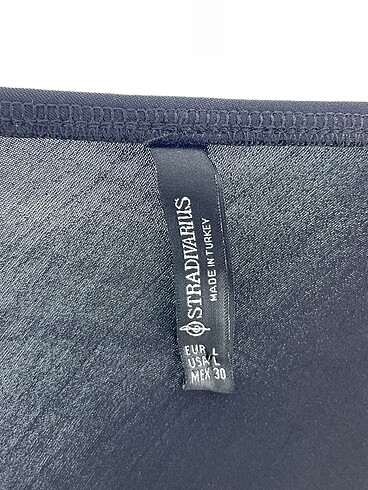 l Beden siyah Renk Stradivarius Kısa Elbise %70 İndirimli.